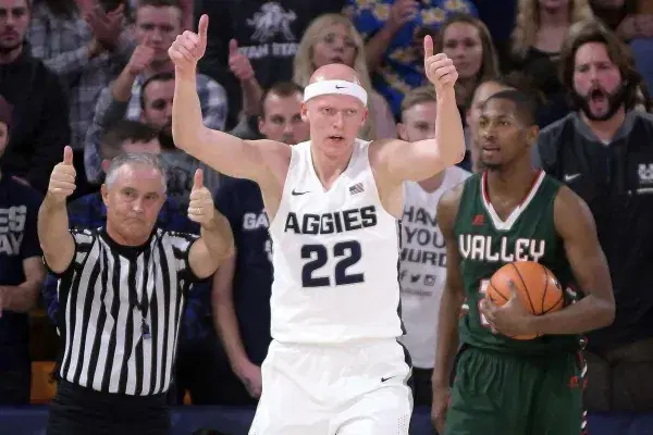 NCAA Tournament First Round Betting Pick: Utah State Aggies vs. Washington Huskies