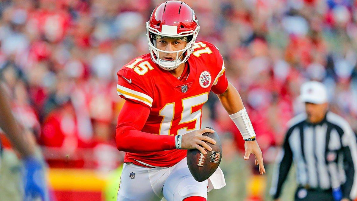 Thursday Night Football picks and players props for Chargers vs. Chiefs 