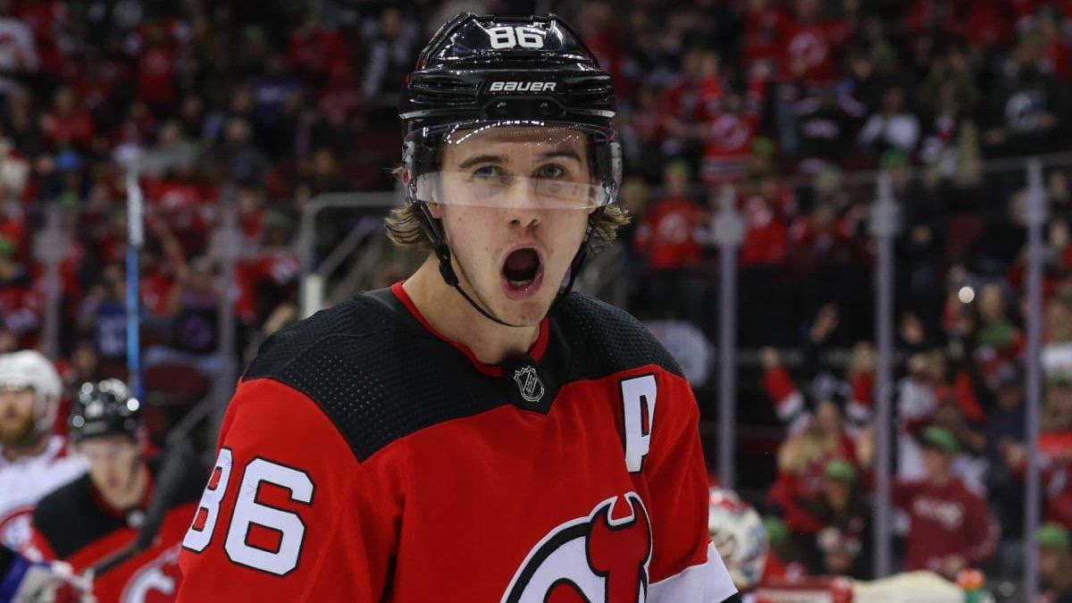 Toronto Maple Leafs at New Jersey Devils odds, picks and predictions