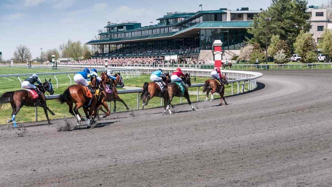 Horses enter the stretch at Keeneland