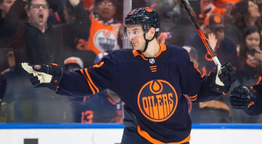 Stars vs Oilers NHL Game 4 Predictions, Odds, & Best Bets for Western Conference Finals (5/29)