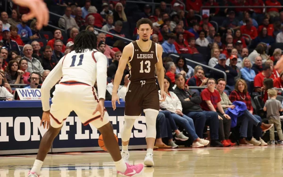 NCAA Basketball Predictions, Odds & Best Bets: Wednesday Hoops (1/15)