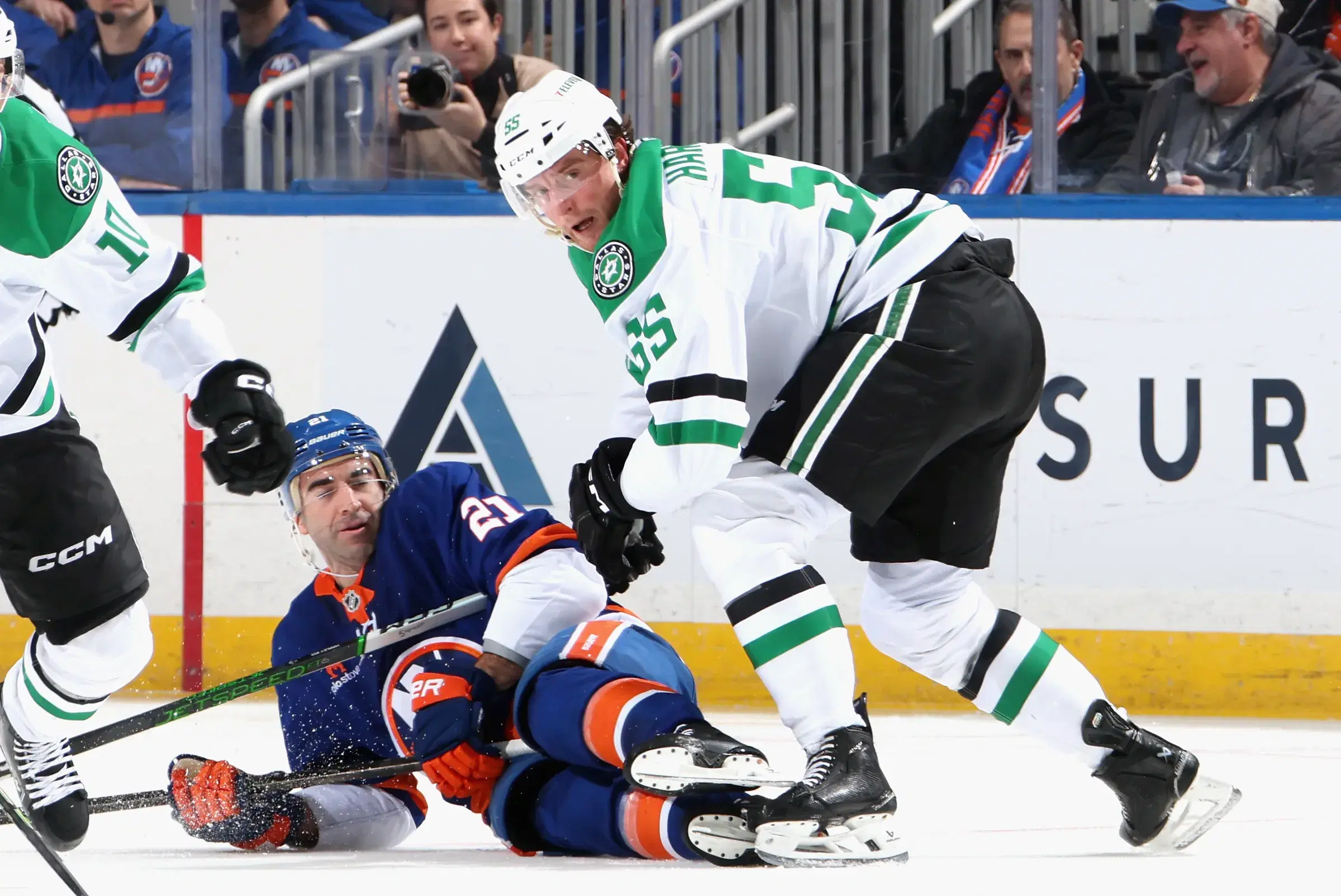 NHL: Islanders vs. Stars Picks and Odds | November 18, 2025