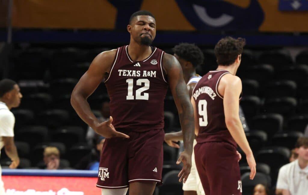 Rashaun Agee and the Aggies host the Kentucky Wildcats tonight in Reed Arena - NCAA Basketball Picks
