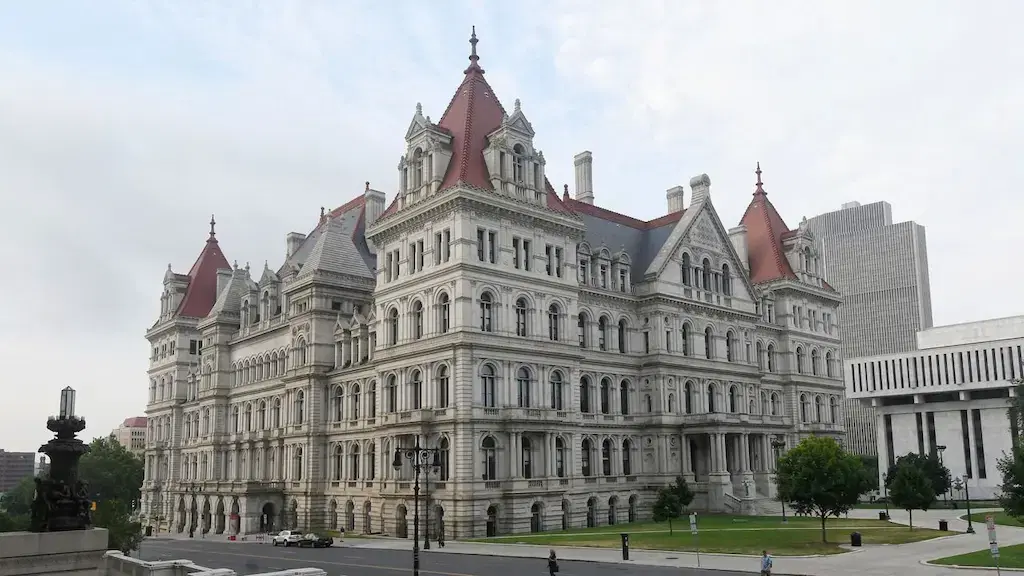 New York Assembly Passes AB 9584 to Ban Proxy Betting