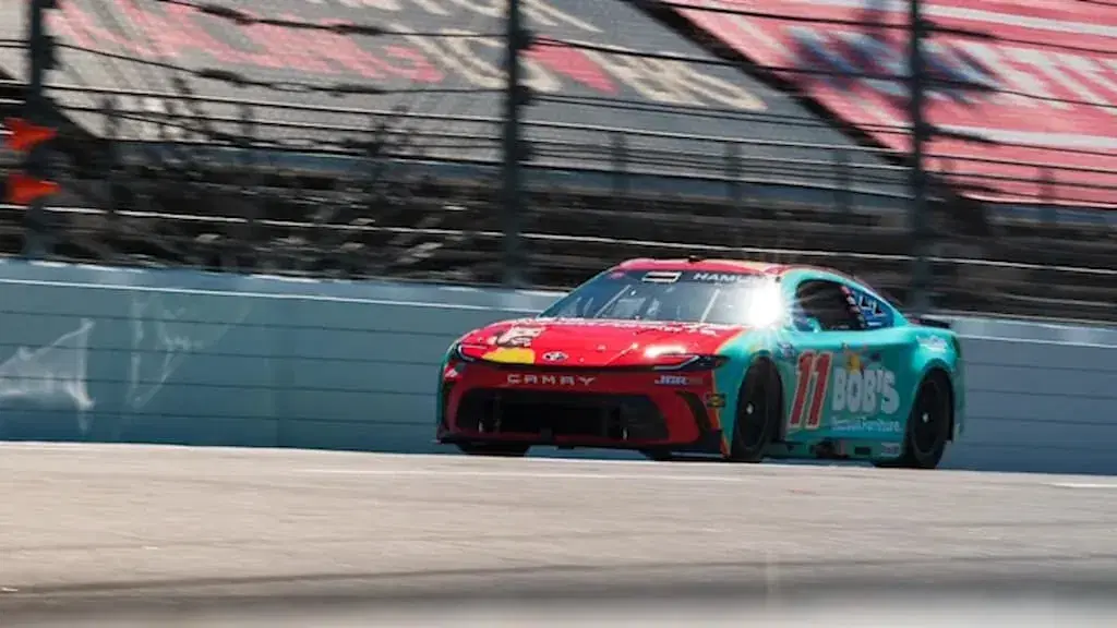 NASCAR Cup Series Cook Out 400 at Martinsville Predictions & Picks: Who Will Prosper at the Paper Clip?