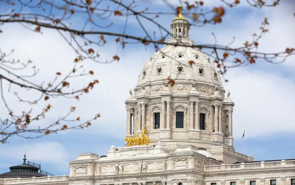 Minnesota Looking Into SF 4139 for Online Sports Betting