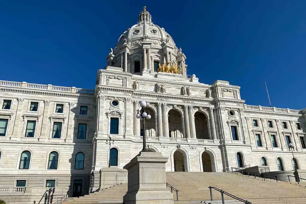 Minnesota Advances SF 4511 to Ban Prediction Markets