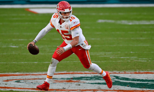 Drew Brees Returns from Injury to Face Patrick Mahomes and the Chiefs