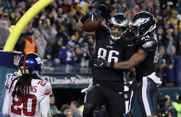 Eagles Move Into Tie For First In NFC East