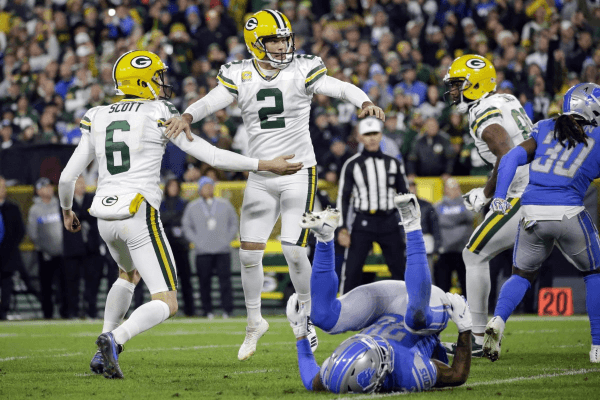 Packers Claim NFC North Lead With Late Help From Officials