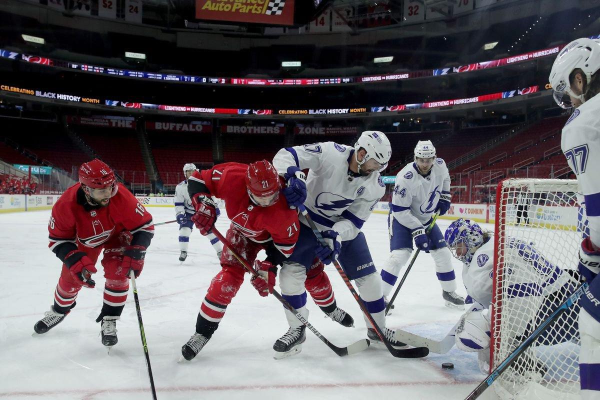 NHL Preview and Best Bets (February 22): Lightning Look to Strike Back