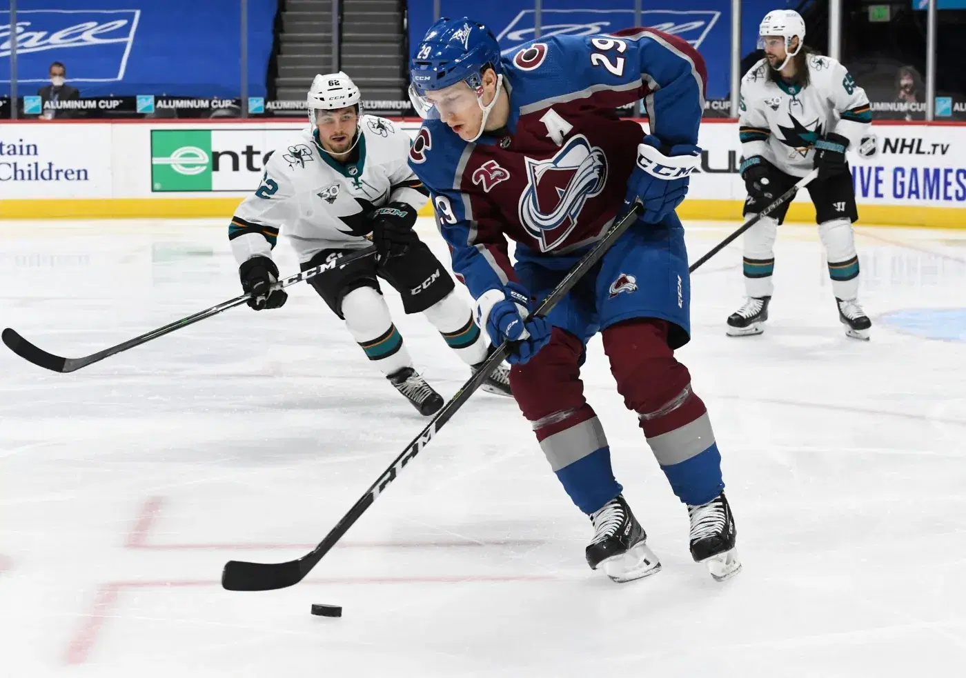 Colorado Avalanche Need to Respond Against Arizona Coyotes