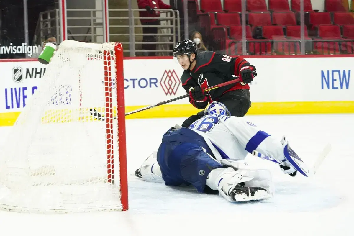 NHL Preview and Best Bets (February 24): East Division Rivals Lead the Lines