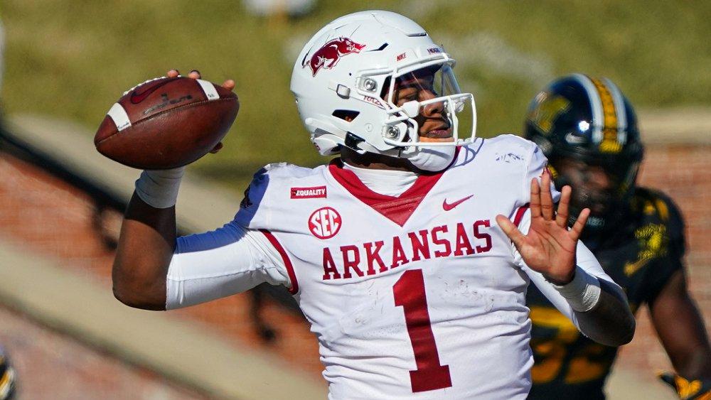 Texas A&M Aggies vs. Arkansas Razorbacks Betting Preview: Will Texas A&M’s CFP Hopes Be Crushed By Ambitious Arkansas?