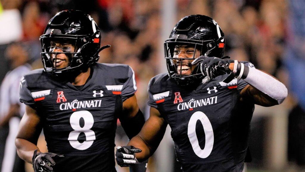 UCF Knights vs Cincinnati Bearcats Betting Preview: Cincinnati Looks to Keep Cruising at Home