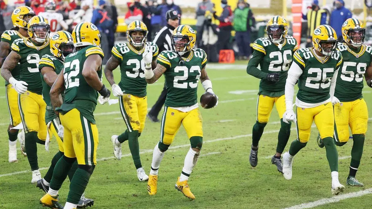 Seattle Seahawks vs Green Bay Packers Betting Preview: Future Hall of Fame QBs Return to Action in Green Bay