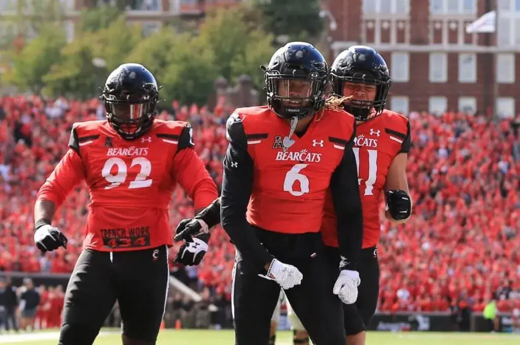 AAC Championship Game Betting Preview & Best Bets: Bearcats Look to Punch CFP Ticket With Win Over Hot Houston