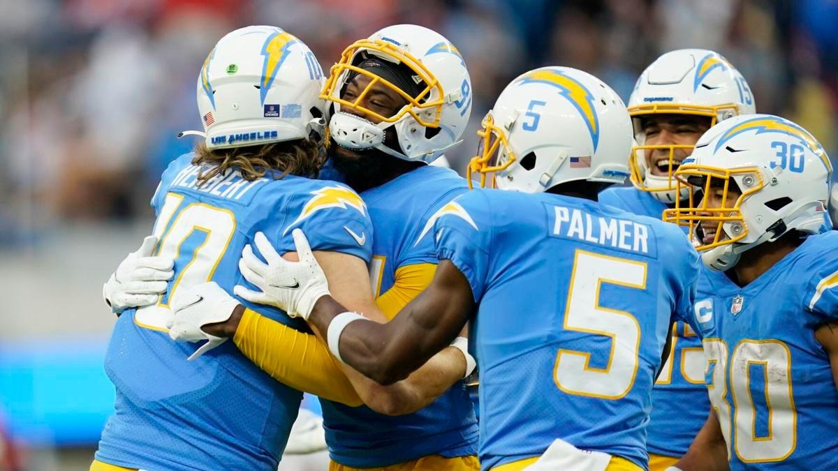 Los Angeles Chargers vs Las Vegas Raiders Prediction & Best Bets: Herbert, Chargers to Clinch Playoff Berth in Elimination Encounter With Rival Raiders