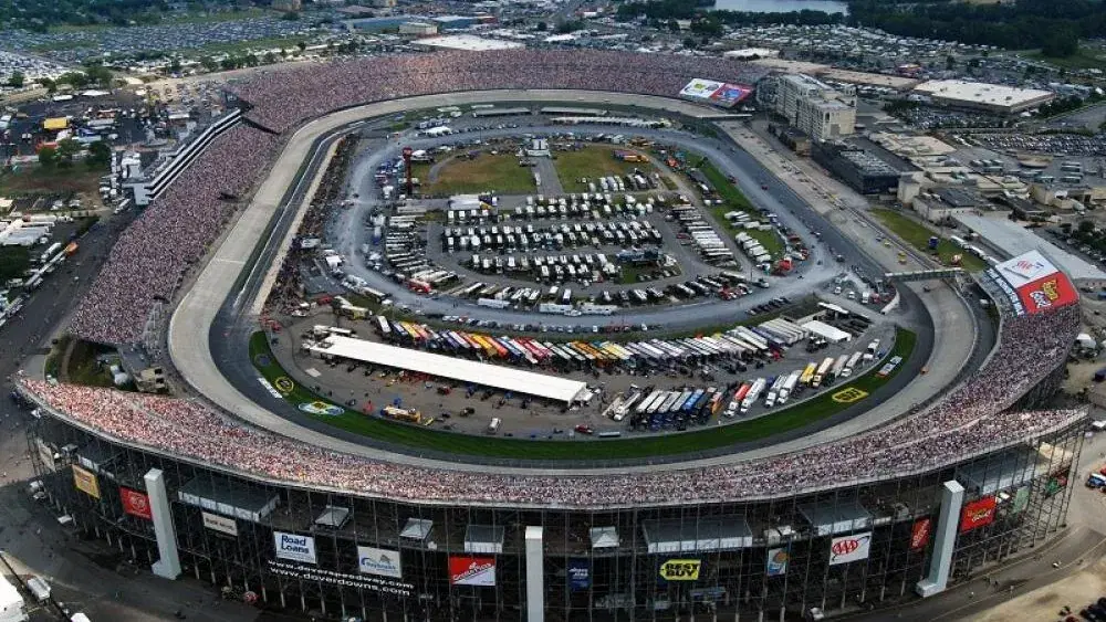 NASCAR Cup Series DuraMAX Drydene 400: Back Larson to deliver at Dover