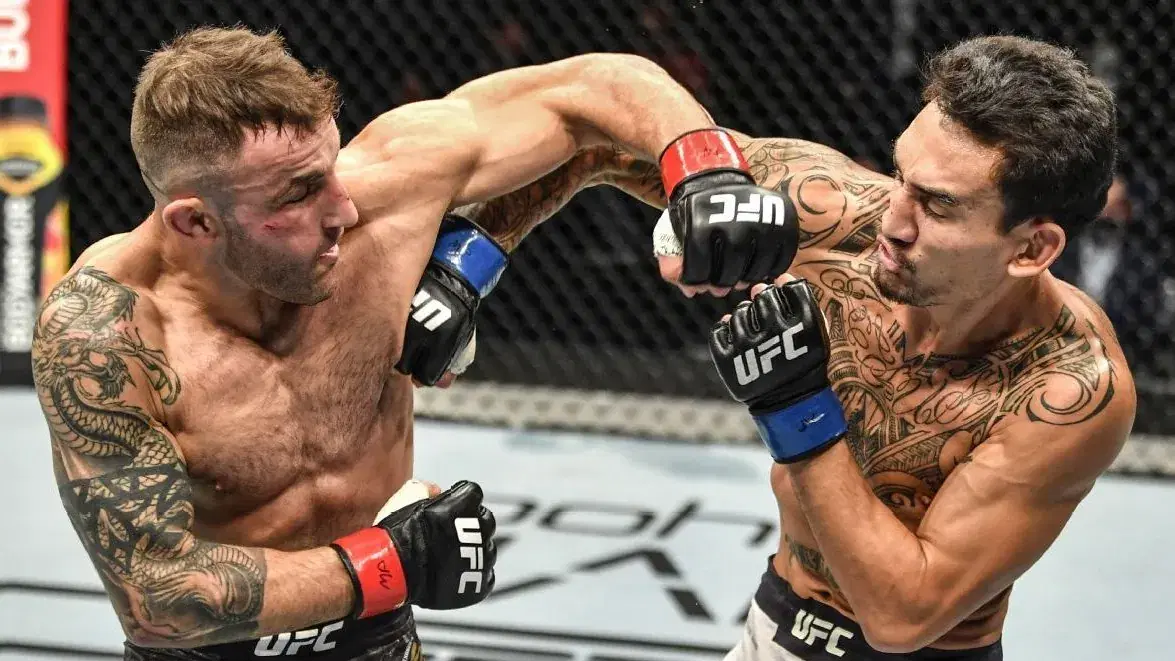 Volkanovski vs. Holloway Prediction, Picks, Odds cover