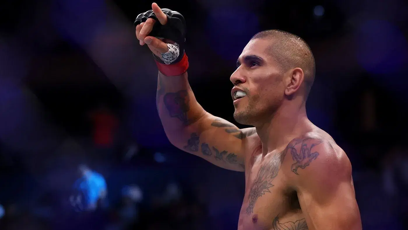 Sean Strickland vs. Alex Pereira Prediction, Picks, Odds cover