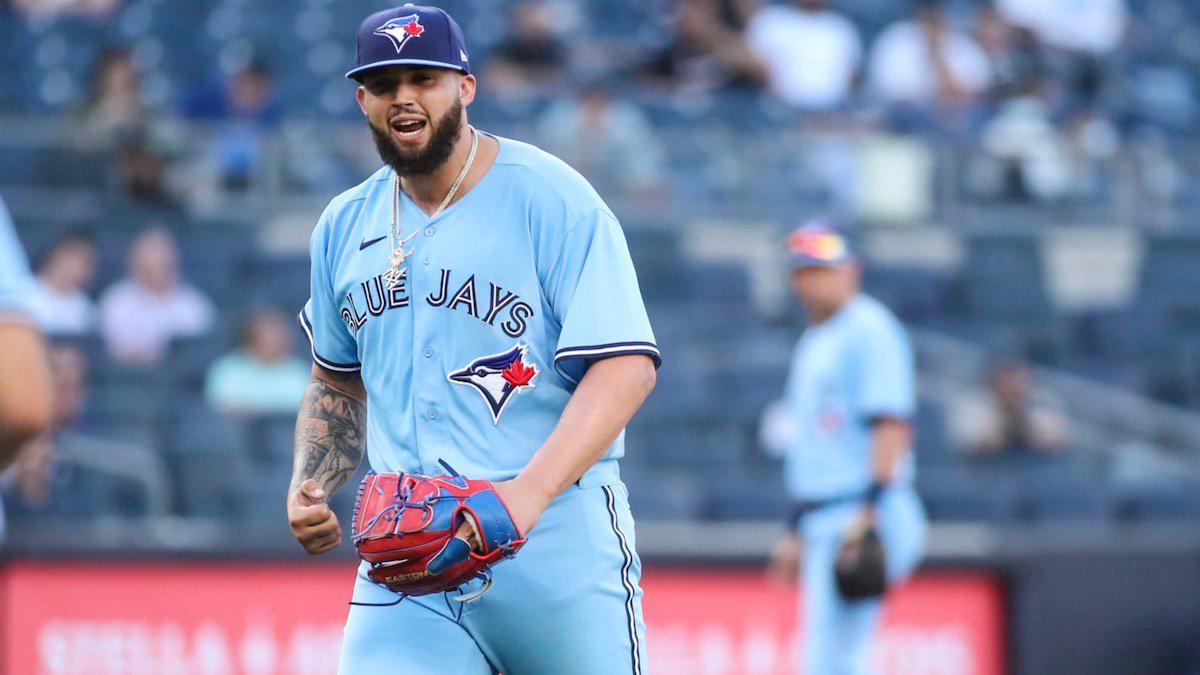 Royals vs. Blue Jays (7/15): Will undermanned K.C. upset the odds for a second straight night in Toronto? cover