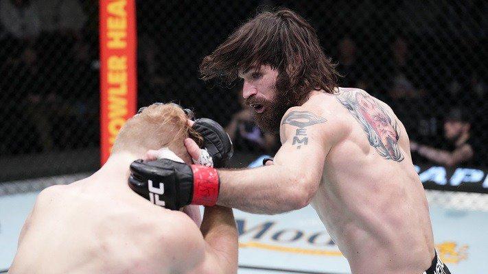 UFC 277 Prelims & Early Prelims Predictions, Picks & Odds