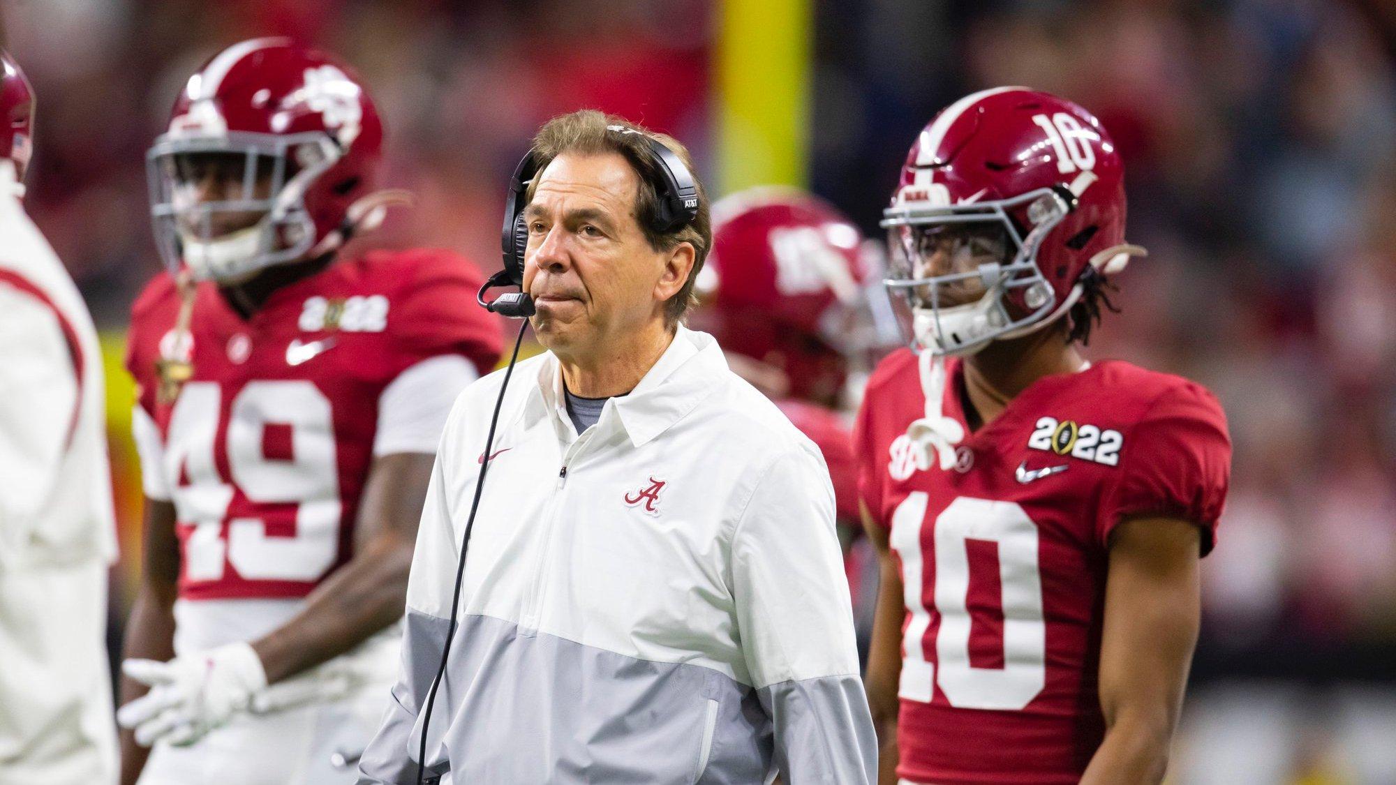 College Football Week 1 Predictions, Picks & Odds cover