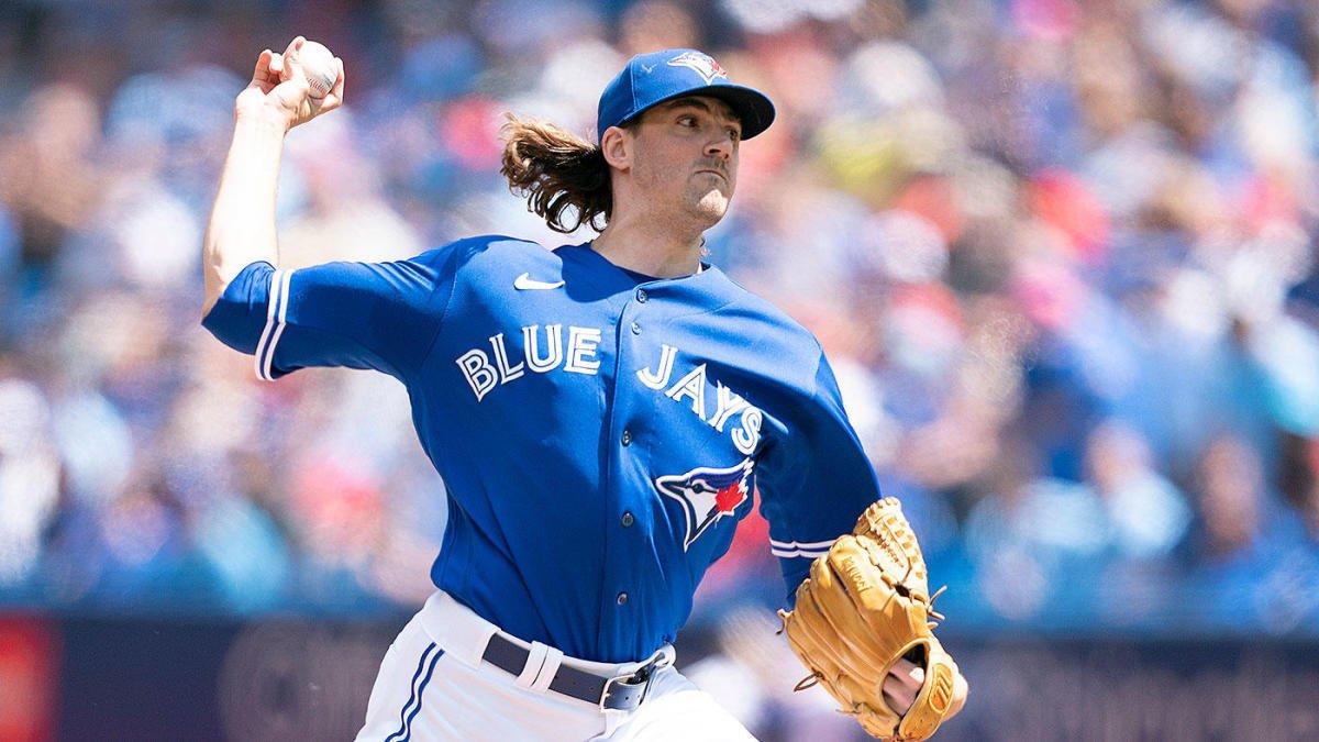 Guardians vs. Blue Jays (August 14): Who will win matchup of elite arms in Toronto? cover