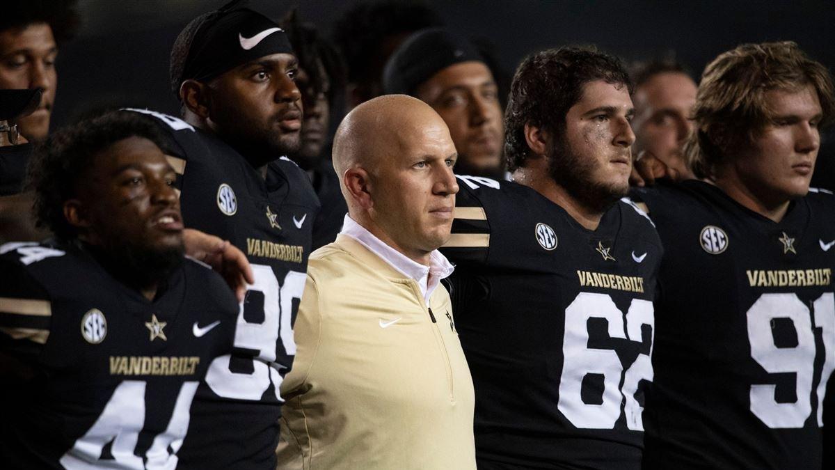 College Football Week 0 Predictions, Picks & Odds