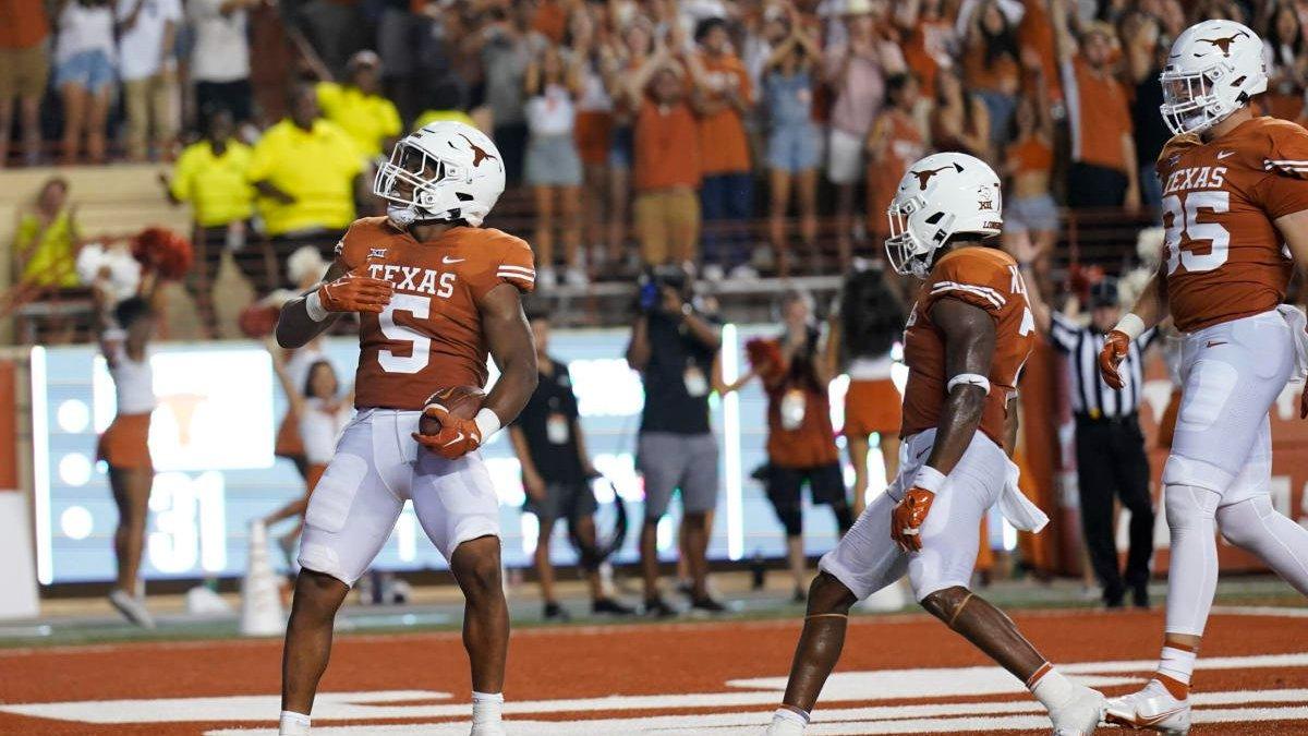Texas vs. Oklahoma Red River Rivalry Betting: Will UT beat OU for the first time since 2018? cover