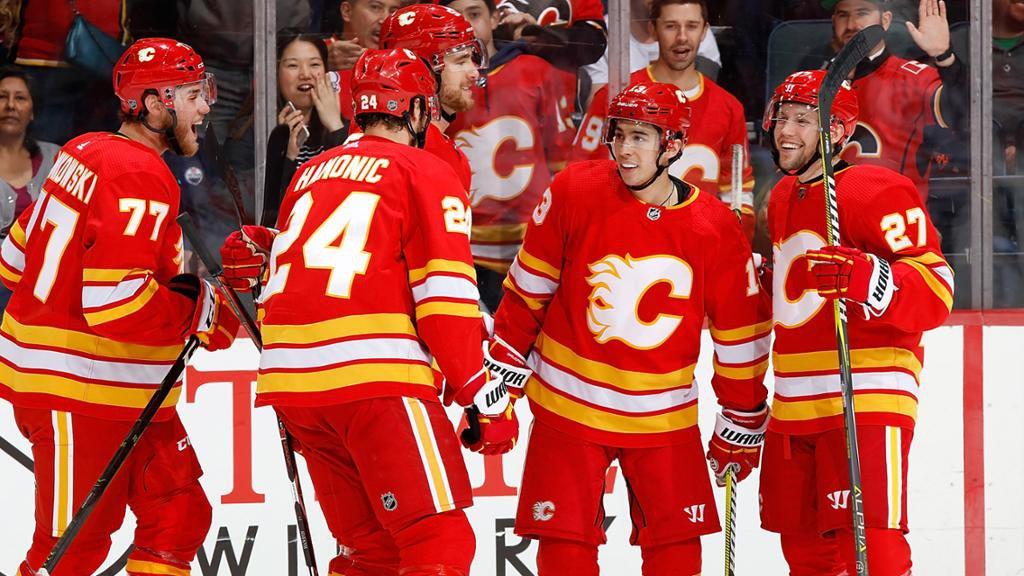 Penguins vs. Flames Prediction & Prop Bets: Trust the Flames to stay hot (10/25)
