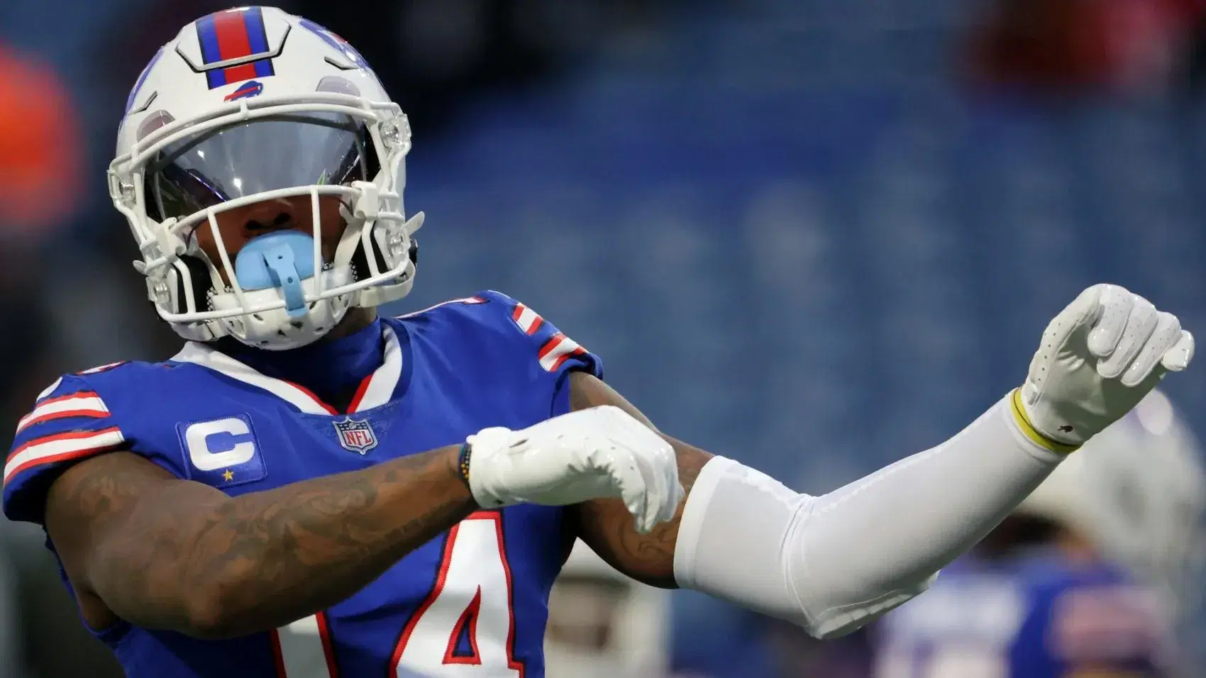 Super Bowl 57 Odds: Bills Favored Over the Chiefs, Eagles Ahead of Week 5 cover