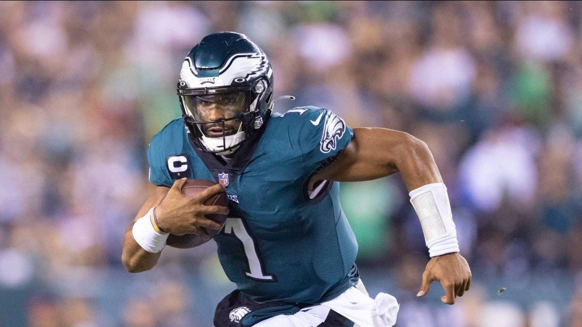 Cowboys vs. Eagles Week 6 Betting: Back the Eagles, Under in Sunday Night Football Rivalry Game cover