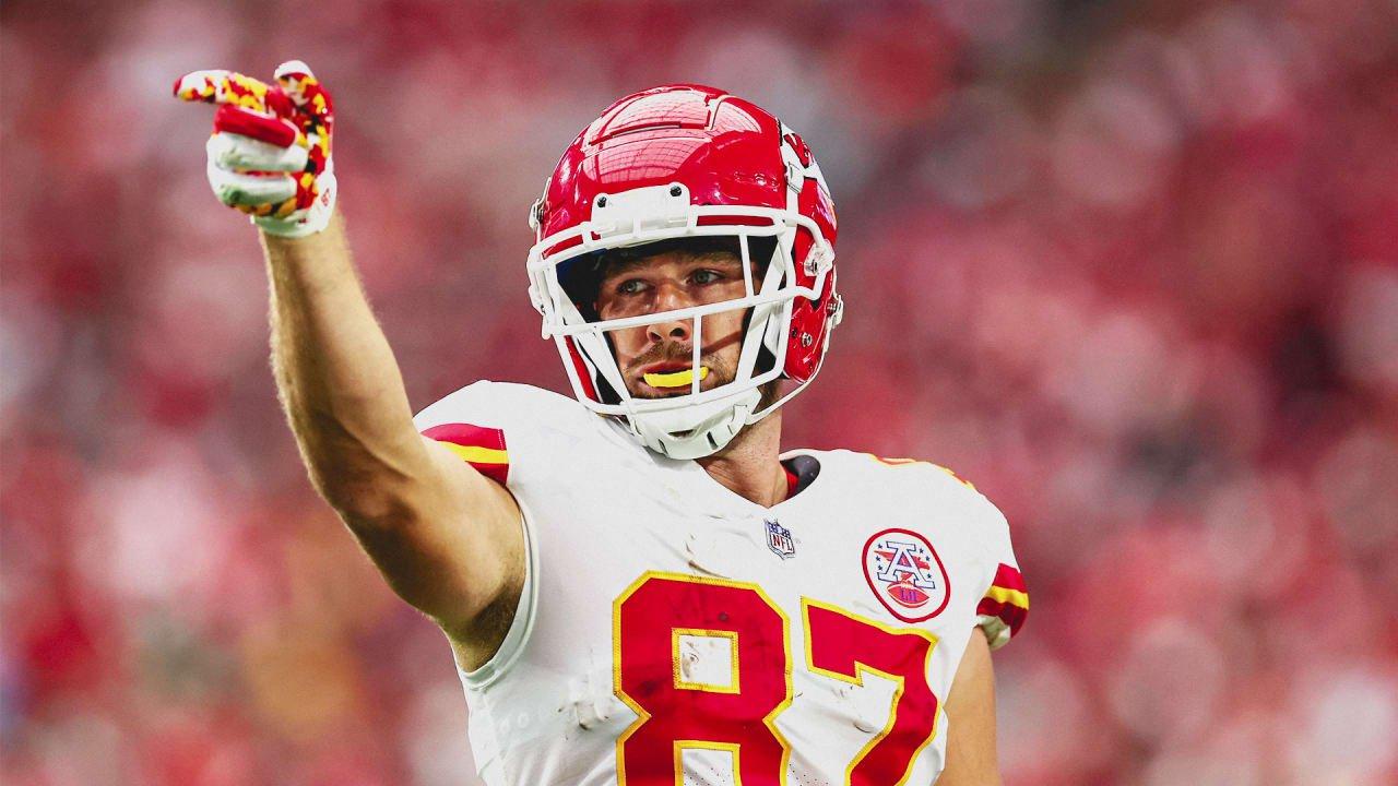 Best Prop Bets for Chiefs vs. Bucs (Week 4 Sunday Night Football): Will Brady and Kelce bounce back after subpar showings in Week 3? cover