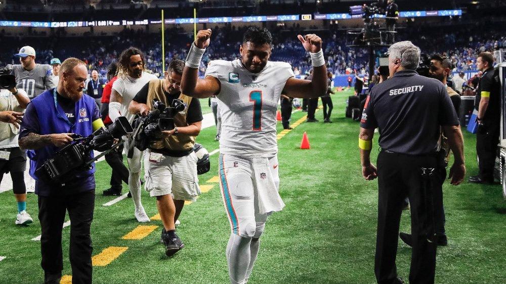 Dolphins vs. Bears Betting: Will the Tua train keep rolling in the Windy City? cover