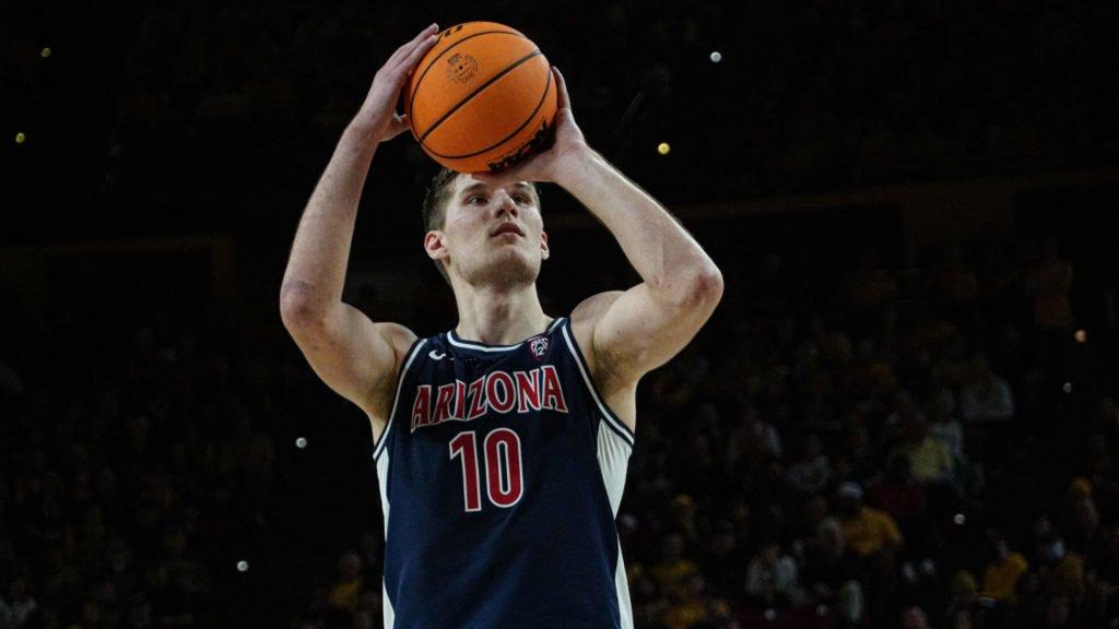 Arizona vs Oregon Basketball Prediction & Picks: Can the disappointing Ducks pull the upset? cover