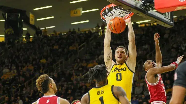 Michigan vs Iowa Basketball Prediction & Picks: Hawkeyes seek third straight win
