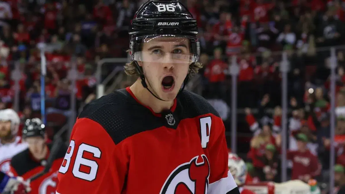 Golden Knights vs Devils Prediction & Picks: Expect Plenty of Goals Scored in Newark cover