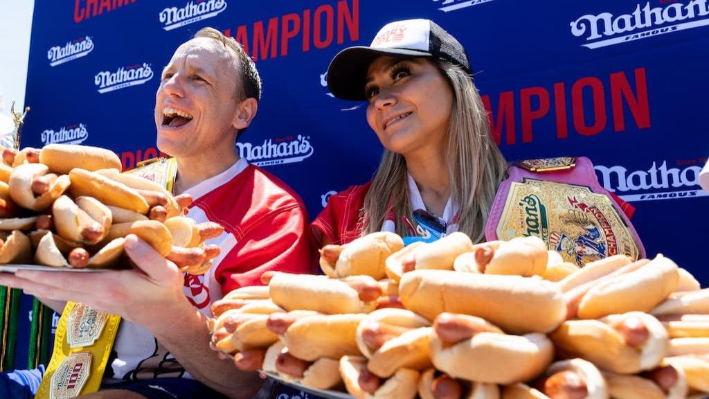 Joey Chestnut Miki Sudo Nathan's Hot Dog Eating Contest