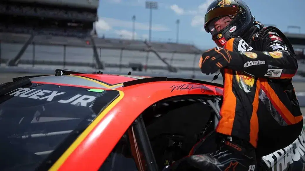 Martin Truex Jr. NASCAR Cup Series 2023 Cook Out 400 Richmond odds predictions picks