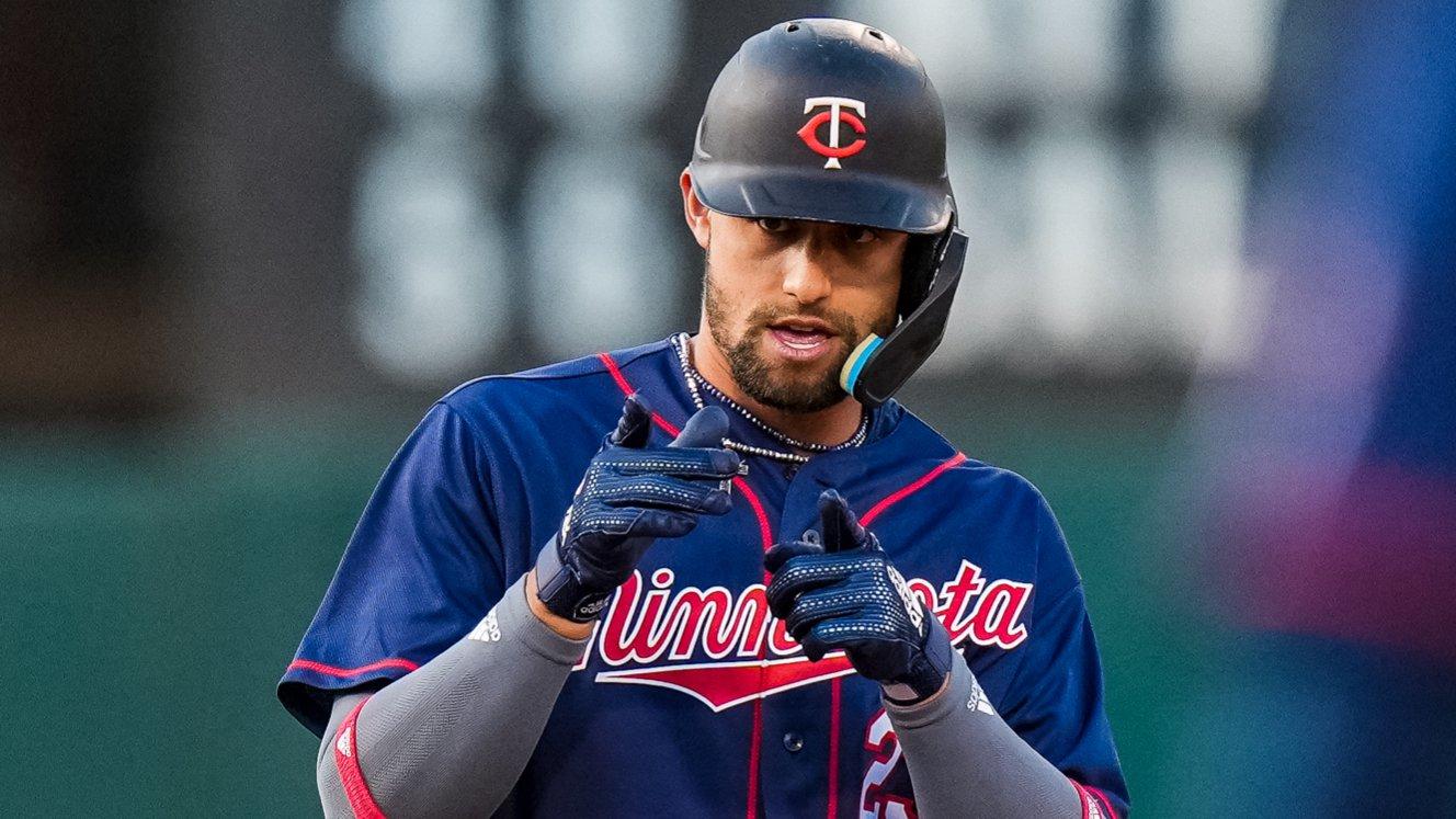 Guardians vs Twins Prediction & Picks (Aug. 29): Royce Keeps Rolling cover