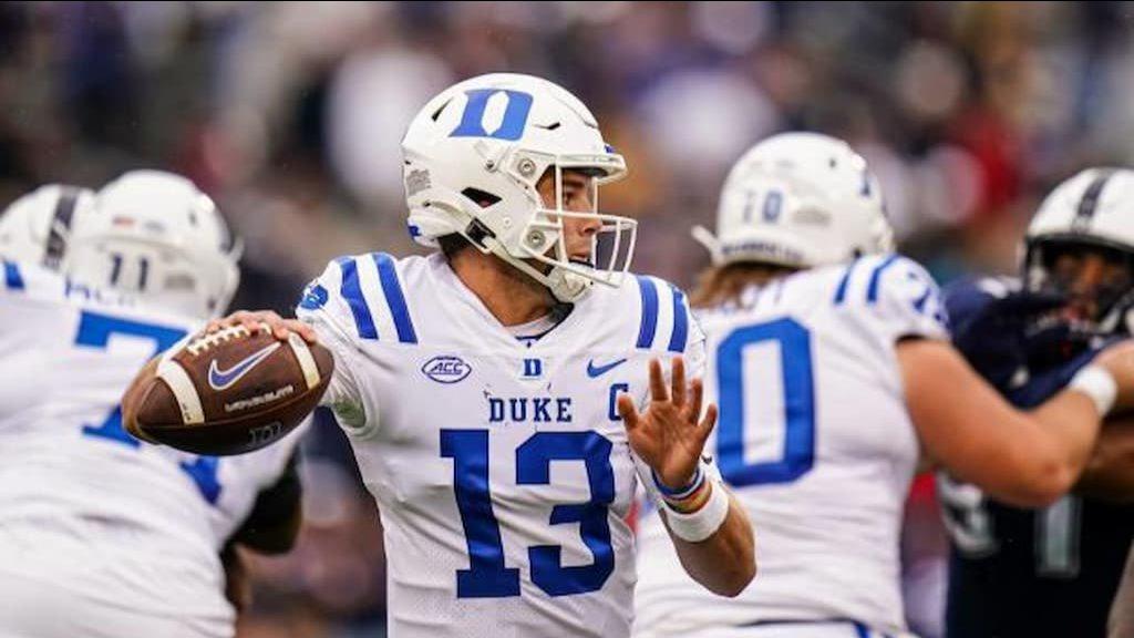 Notre Dame vs Duke Football Prediction, Odds & Picks: Will the QBs Take Center Stage in Durham?