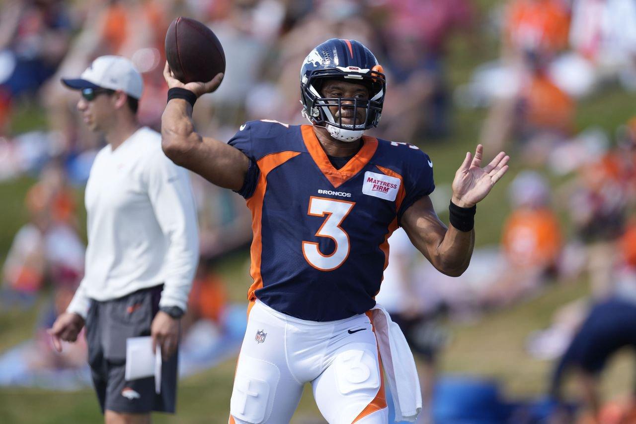 Raiders vs Broncos, Prediction & Picks: Can Wilson, Broncos Start with a Win? cover