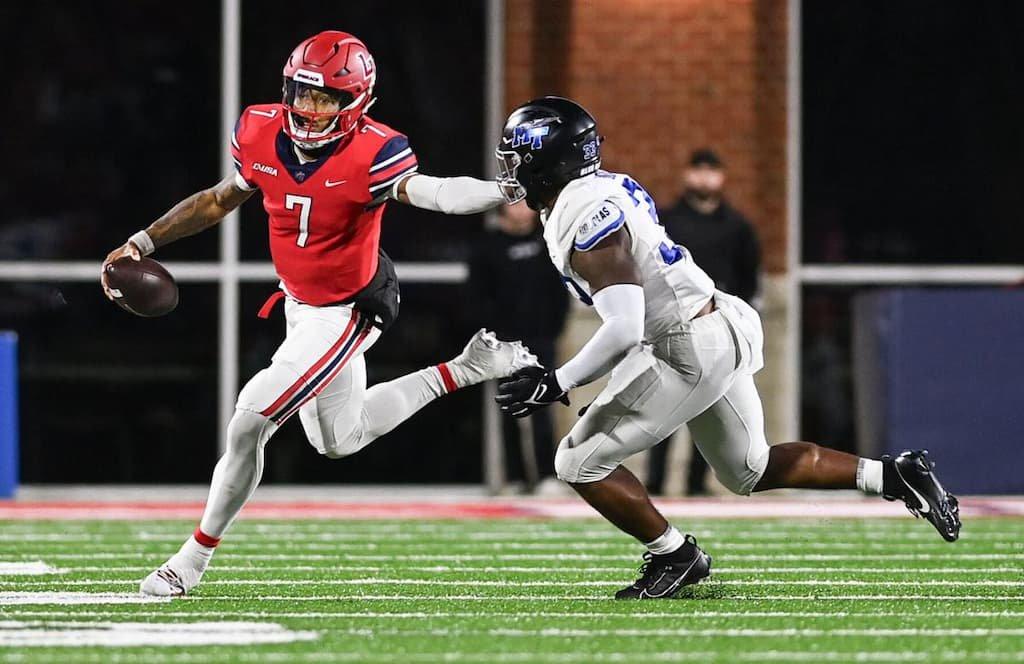 Liberty vs Western Kentucky Prediction, Odds & Picks: Will the Flames Be Extinguished for the First Time This Season?