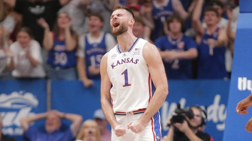 UConn vs Kansas basketball prediction odds picks 12/1/2023 cover