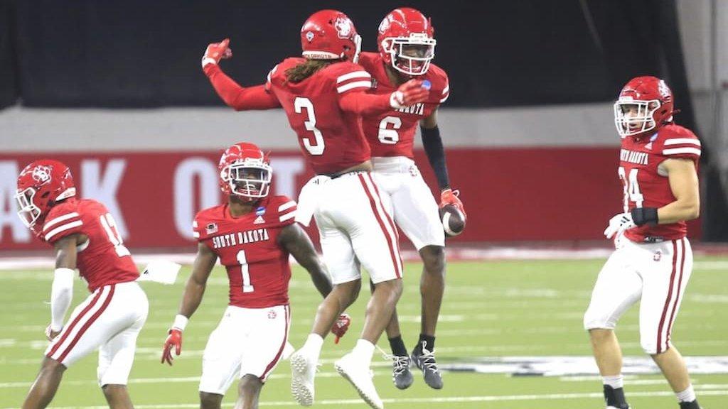 North Dakota State vs South Dakota FCS Playoffs Quarterfinal Prediction & Picks: Can the Coyotes Get the Best of the Big Bad Bison Again?