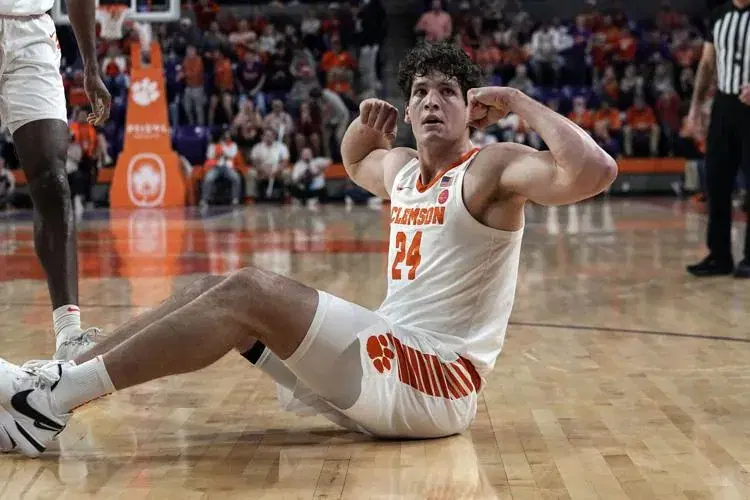 #16 Clemson vs Miami Odds & Predictions | January 3, 2024