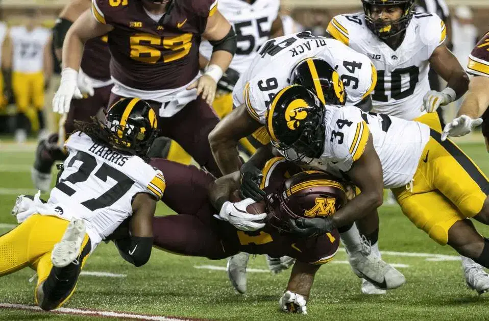 TransPerfect Music City Bowl: Iowa vs #19 Missouri, NCAA Football Odds & Best Bets
